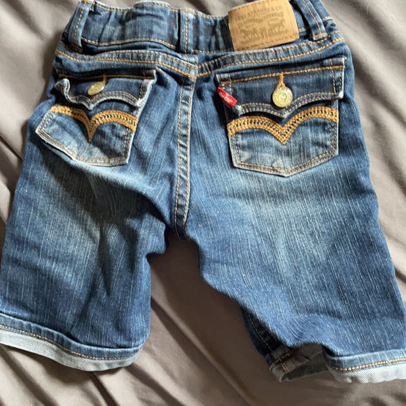 Denim shorts - Picture 2 of 4